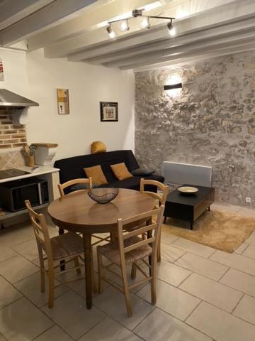 Vacances En Pouilly Fume Bagian luar foto